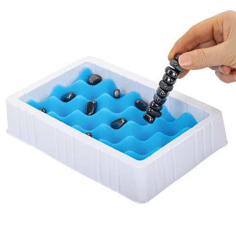 Игра настольная логическая "Магнитный бой", 36 магнитов, доска 22х22 см_3